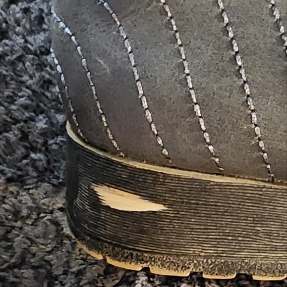 Women's sz 6 Grey faux leather w/ grey sweater accent boot - Picture 8 of 9